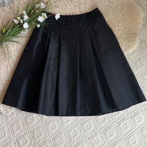 Whitehouse Blackmarket black skirt size 2